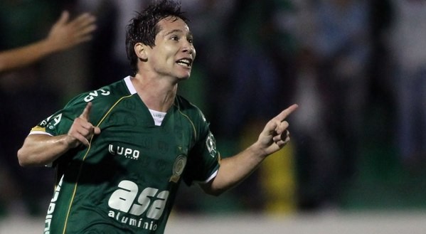 Herói relembra ‘Dérbi do Século’ e diz sonhar com retorno ao Guarani