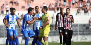 Time campeão da Copa do Brasil lança máscaras personalizadas para combater covid-19