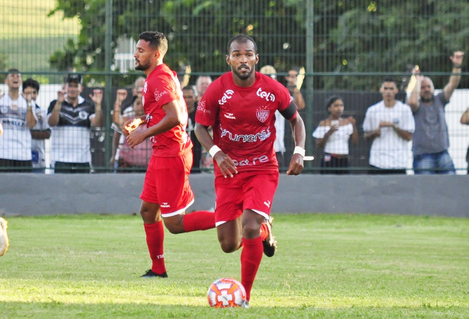 Campeão mundial pelo São Paulo, Richarlyson hoje defende o Noroeste