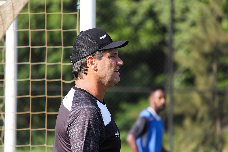 Brigatti despista sobre possíveis reforços na Ponte: ‘Nenhum contrato assinado’