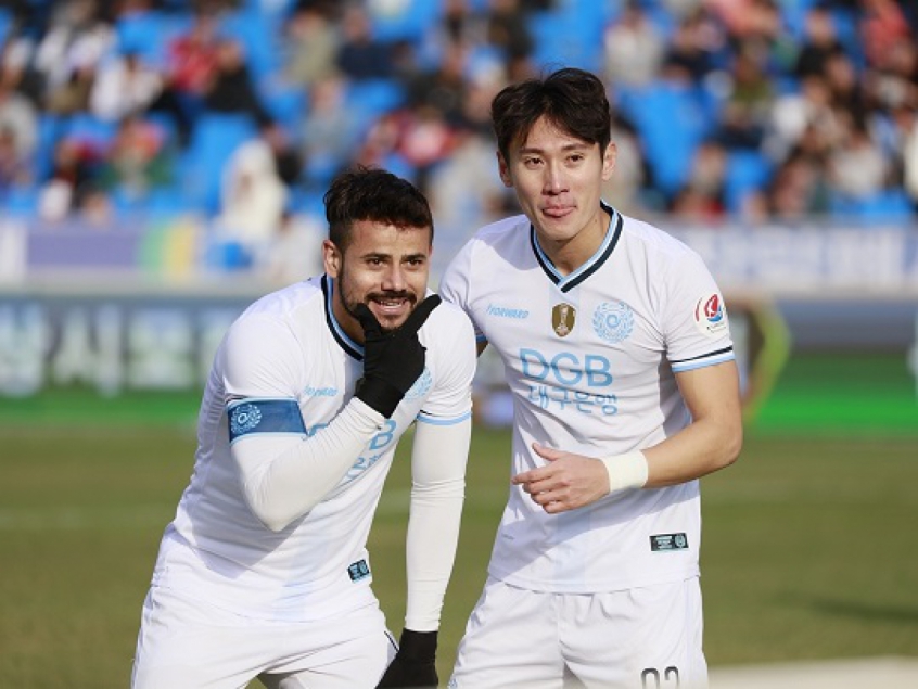 Ídolo na Coreia, brasileiro se diz ansioso para ‘reinaugurar’ o futebol no país