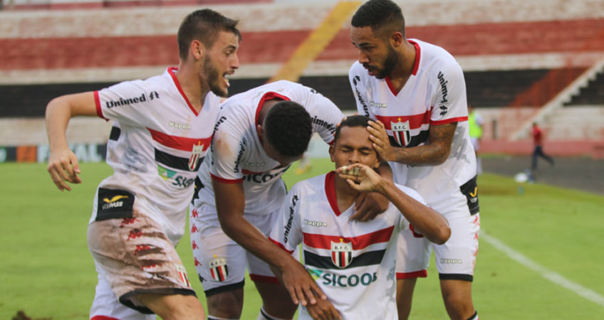 Botafogo-SP corta direitos de imagem sem avisar e causa revolta no elenco