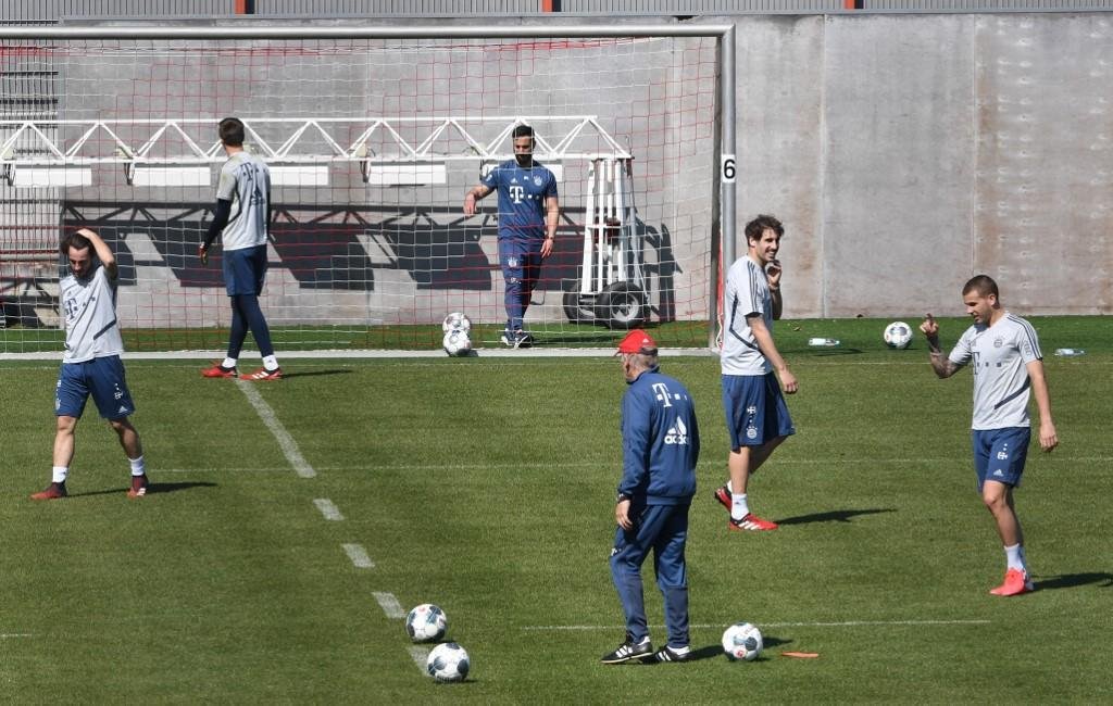 Para voltar a campo, jogadores alemães serão submetidos a testes da covid-19