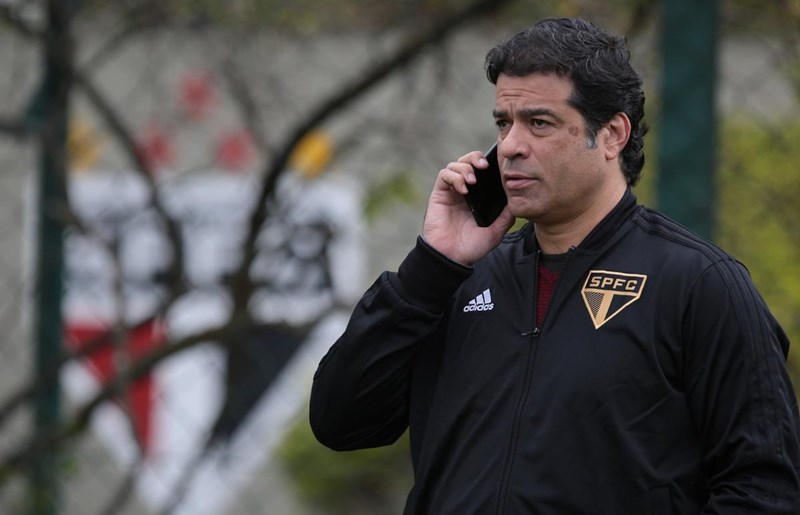 Comentarista de TV critica fala de diretor do São Paulo: ‘Tem que falar de esporte’