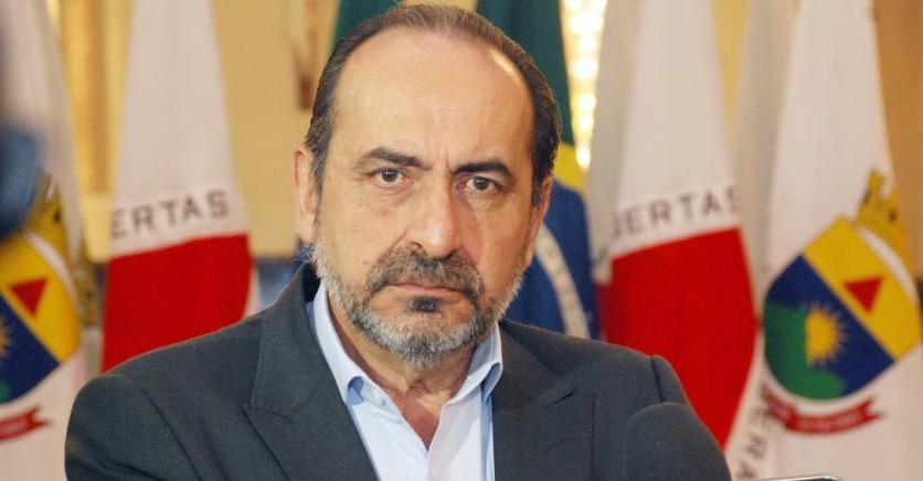 “Pensar em futebol agora é coisa de débil mental”, dispara ex-presidente do Atlético-MG