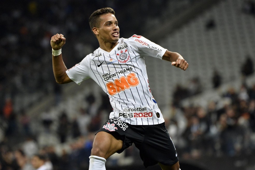 Corinthians recorre a empréstimo para antecipar valor de venda de Pedrinho