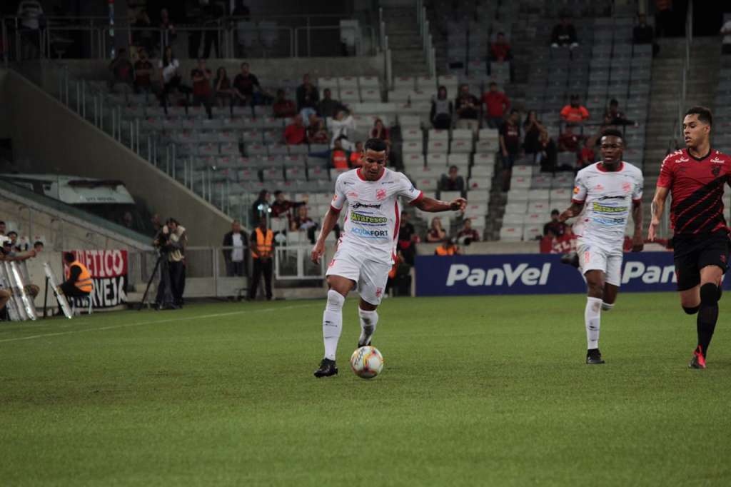 Tcheco fala como foi trabalhar com o meia Felipe Nunes e diz que espera vê-lo em uma grande equipe