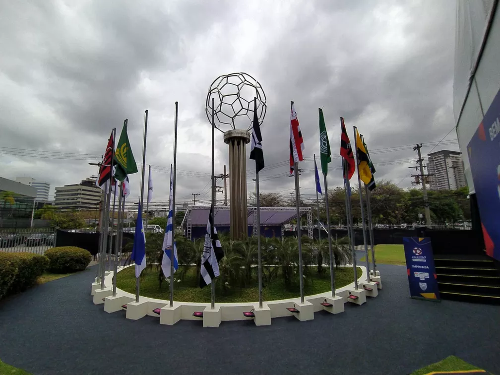 Em reunião, FPF promete a clubes que vai pagar testes para covid-19