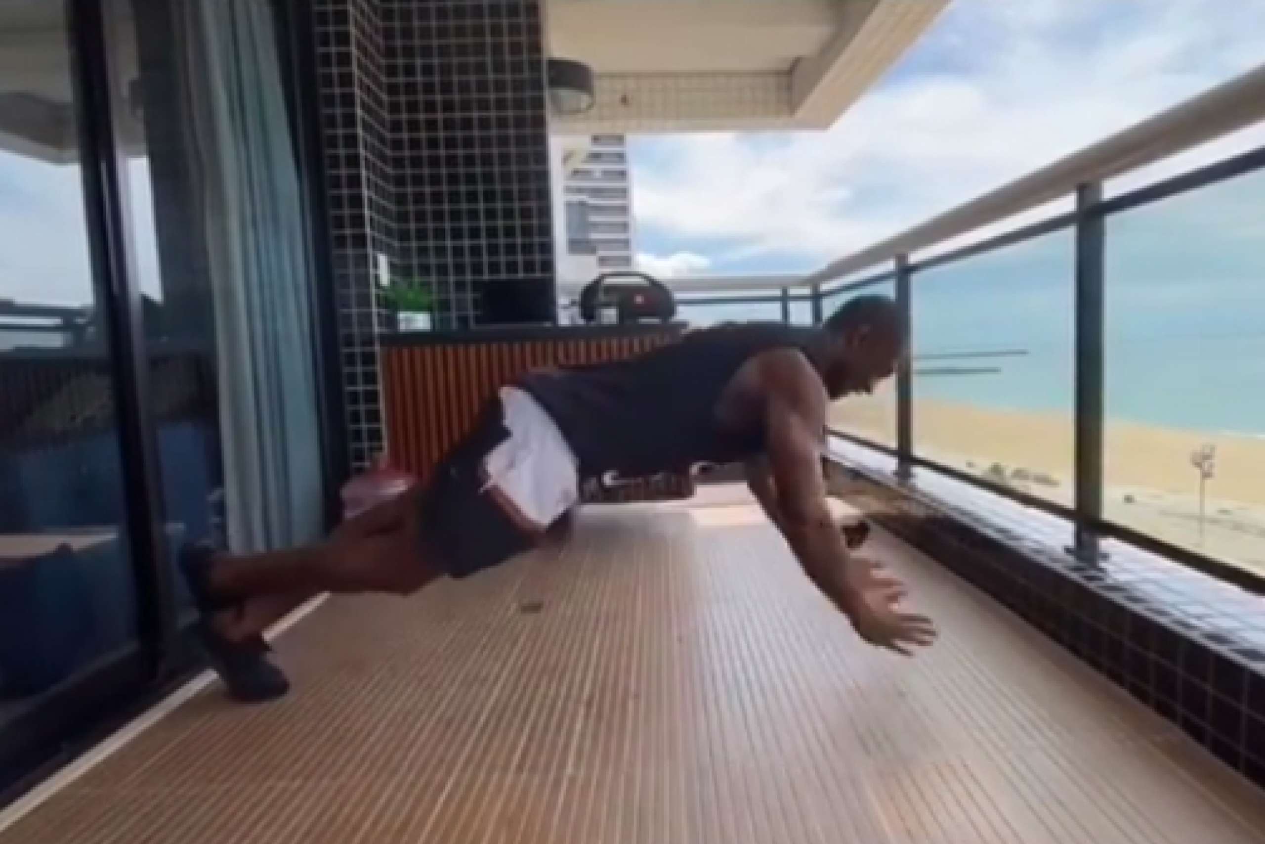 Ceará inicia treinos remotos nesta terça e vai monitorar elenco com questionários