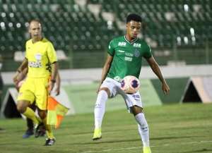 Atacante que virou lateral está com empréstimo no fim e Guarani buscará renovação