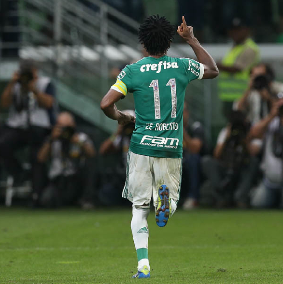 Há 26 anos, Zé Roberto marcava o seu primeiro gol como profissional