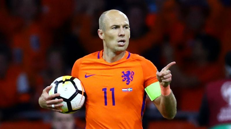 Botafogo revela interesse em Robben, dupla ex-Manchester e mais