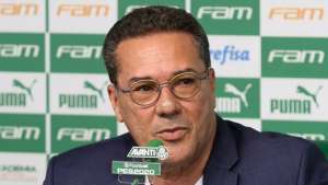 Luxemburgo elogia postura do time em negociação salarial: 'Palmeiras é vanguarda'