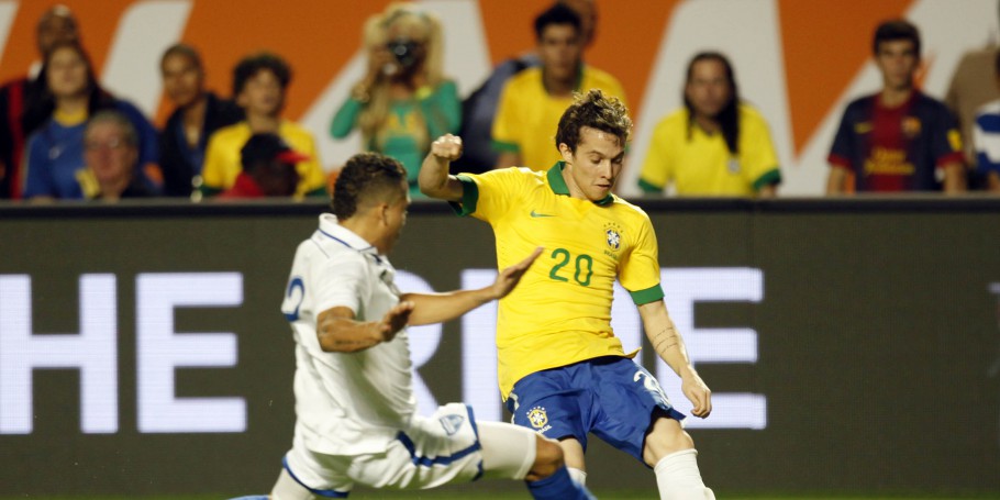 Ex-seleção, meia quer retornar ao Atlético-MG e crava: ‘Não no fim da carreira’