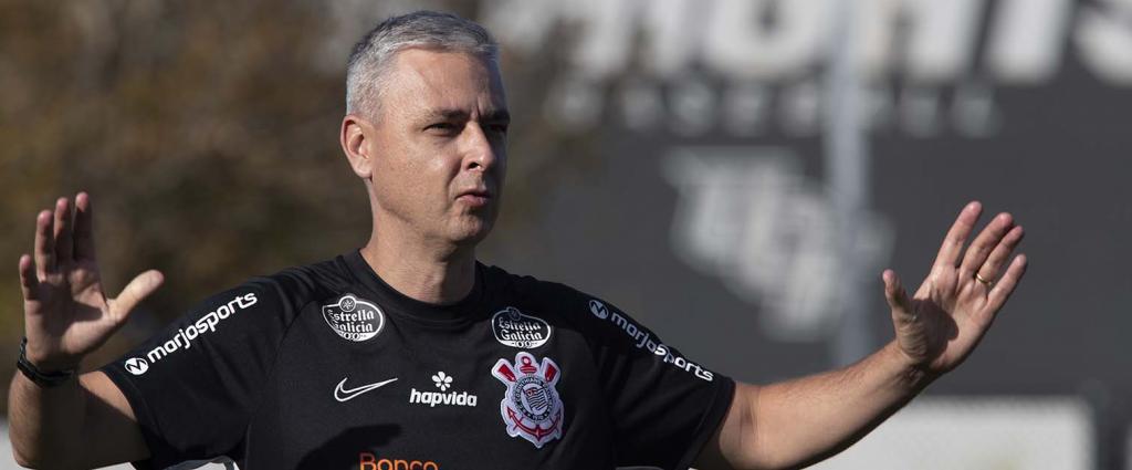 Apresentador de TV crava demissão de Tiago Nunes: “duas derrotas você cai”