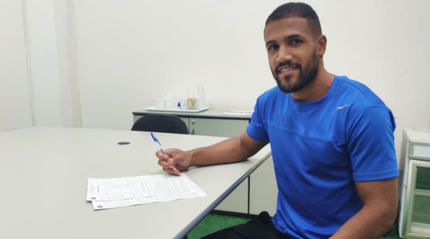 Paulistão: Ferroviária anuncia meia do Águia Negra-MS e volante do Sertãozinho