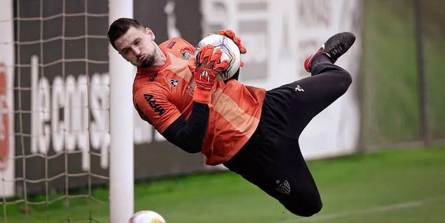 Atlético-MG anuncia renovação de contrato de goleiro até 2022