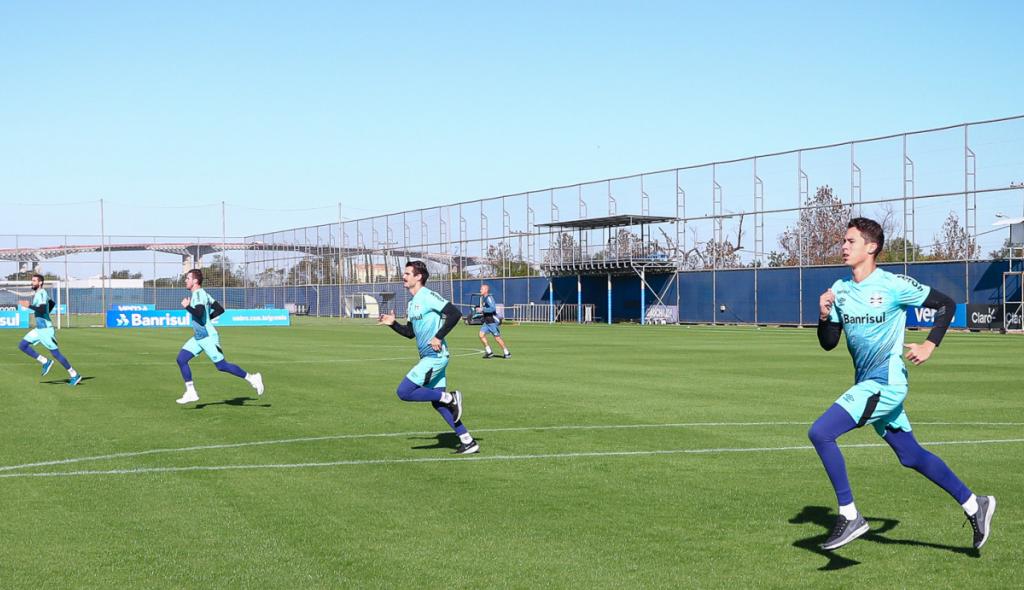 Com jogadores separados, Grêmio faz primeiro treino físico no CT