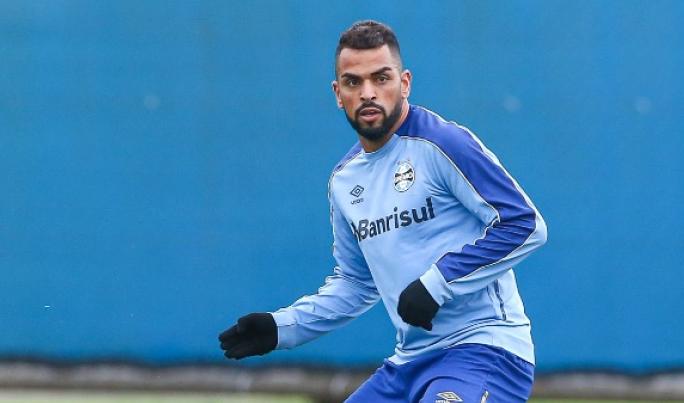 No Grêmio, Maicon ganha processo do São Paulo e diz: ‘Clube parou no tempo’