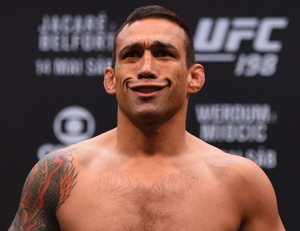 Werdum garante não ter medo de pegar coronavírus e aprova realização do UFC 249