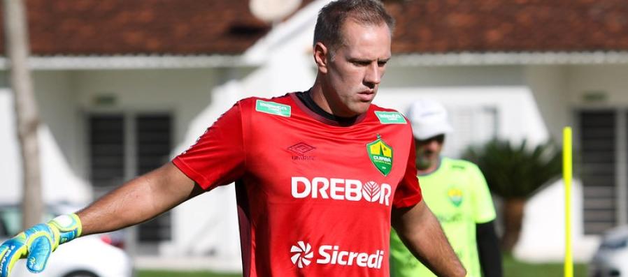 Ex-goleiro da Ponte Preta elogia trabalho fora de campo do Cuiabá