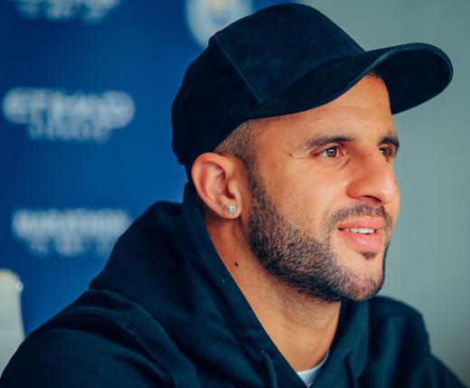 Inglês: Kyle Walker volta a desrespeitar confinamento e diz ser vítima de assédio moral