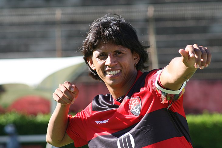 Ídolo do Vitória, ex-atacante é diagnosticado com coronavírus