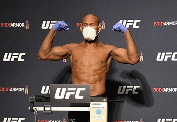 UFC 249: Ronaldo Jacaré testa positivo para coronavírus e está fora