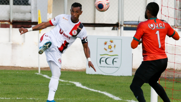 Vice-artilheiro do Campeonato Cearense anuncia que está com covid-19