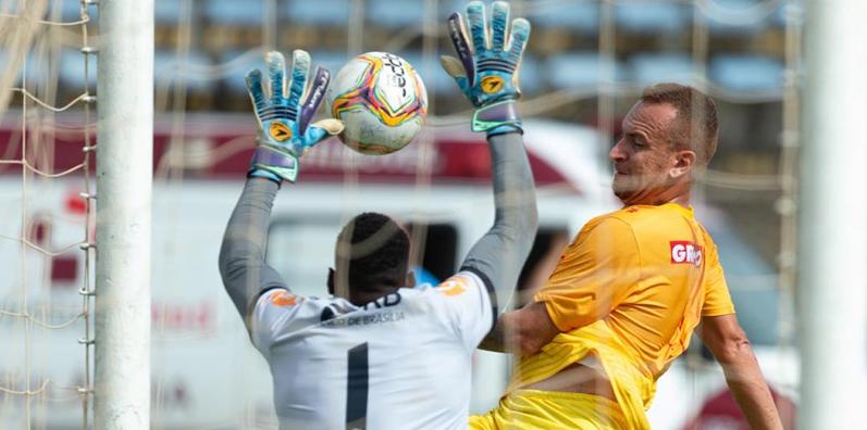 Ex-Santos e Palmeiras quer ano especial e fala em ser o artilheiro do Brasil em 2020