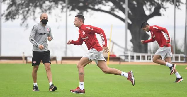 Grêmio e Internacional cancelam treinos após Porto Alegre ser aponta como “risco médio”