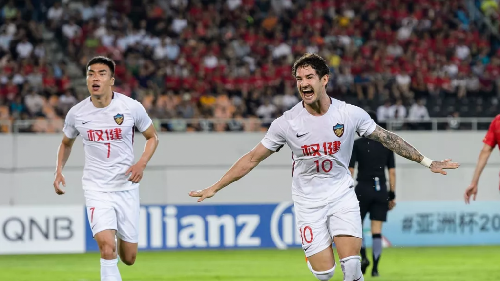 Ex-time de Alexandre Pato, Tianjin Tianhai entra com pedido de falência na China