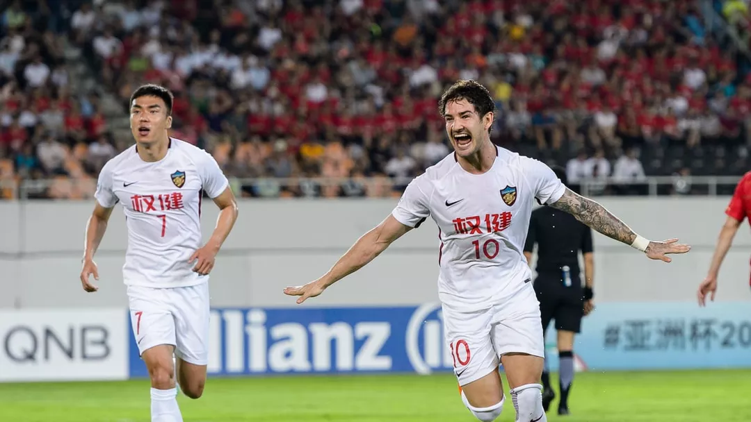 Ex-time de Alexandre Pato, Tianjin Tianhai entra com pedido de falência na China