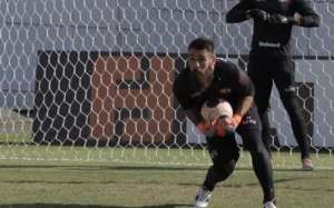 Paulistão: Ferroviária confirma permanência de goleiro ex-Santos até a Série D