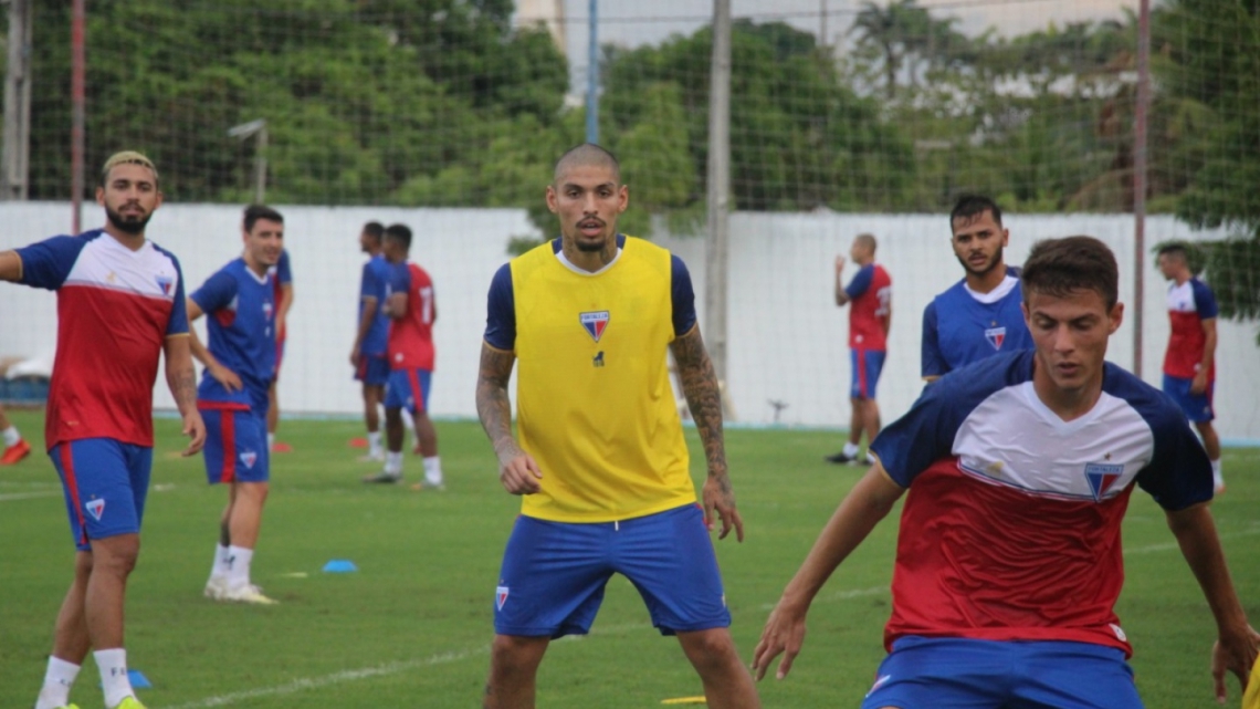 Nada disso! Ceará nega interessa em zagueiro que não renovou com rival