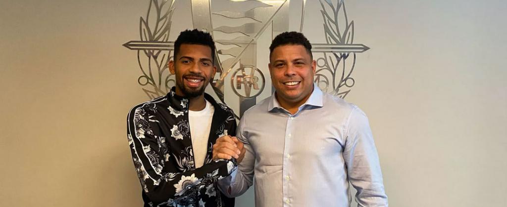 Brasileiro de time de Ronaldo Fenômeno testa positivo para covid-19