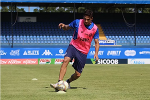 De olho na Série C, Criciúma negocia com zagueiro de rival catarinense