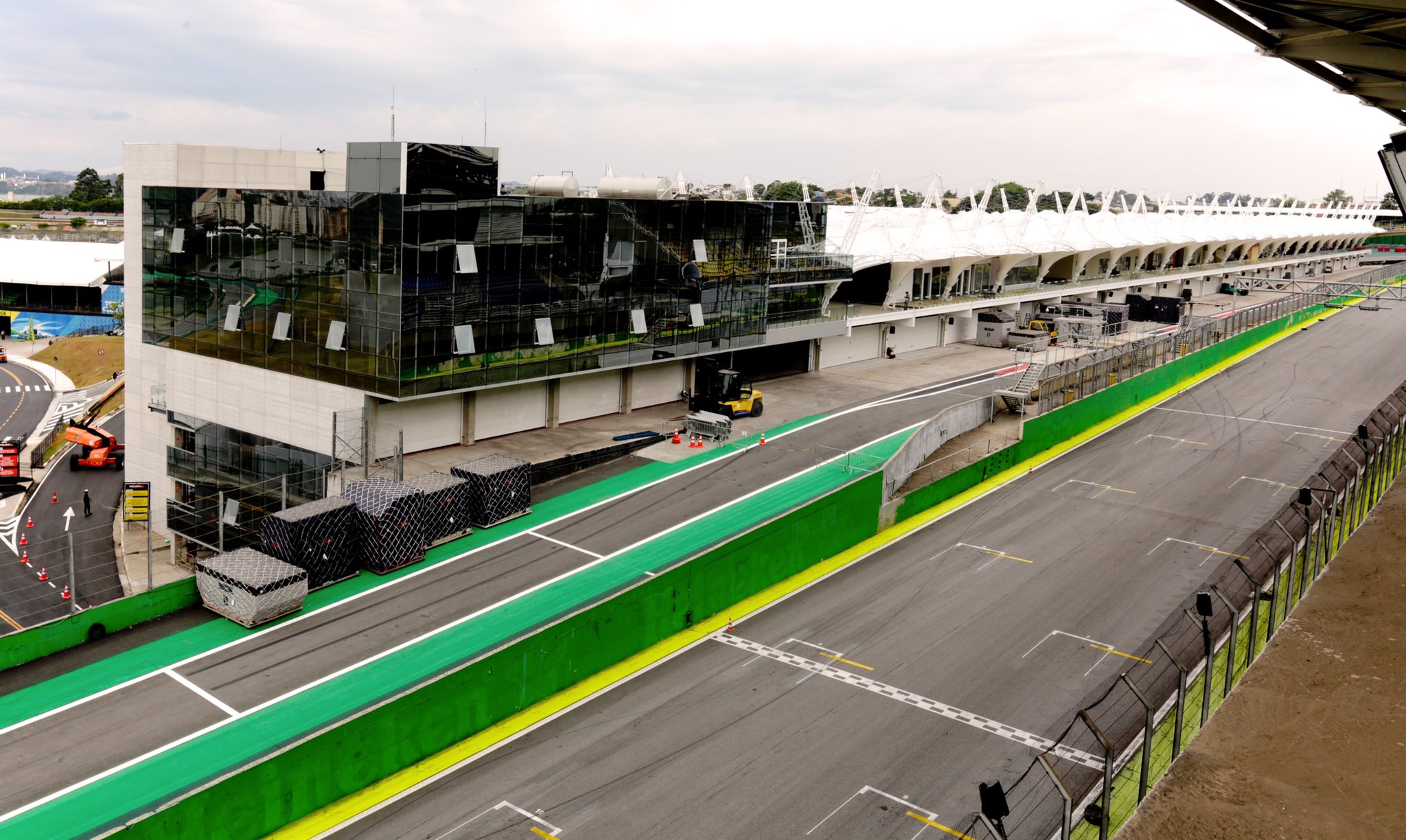 Autódromo de Interlagos completa 80 anos com futuro indefinido