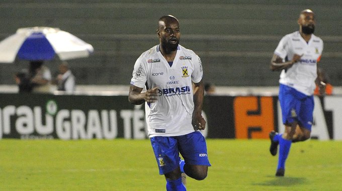 Meia do Santo André confirma sondagens do Guarani: ‘Pediram meu contato’