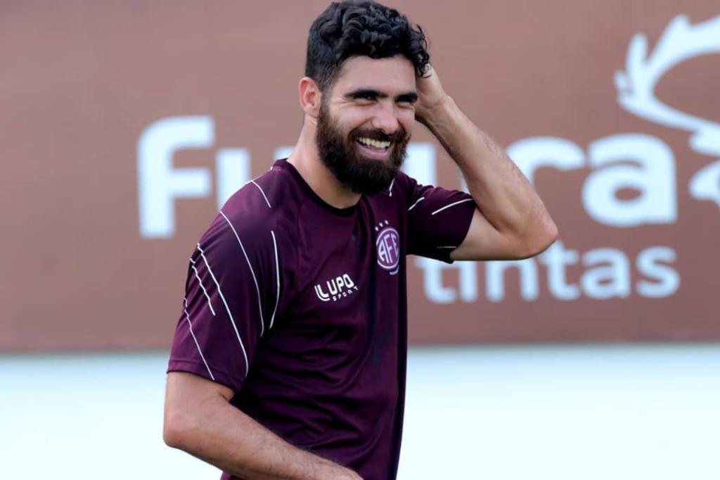 Empresário de Rayan explica escolha pela Ponte Preta: ‘Pelo que representa’