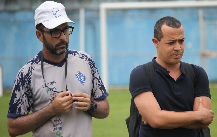 Capixaba: Técnico do Vitória conversa com atletas visando manter rotina de treinos