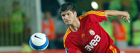 Luto! Zagueiro mata filho asfixiado e pode pegar prisão perpétua