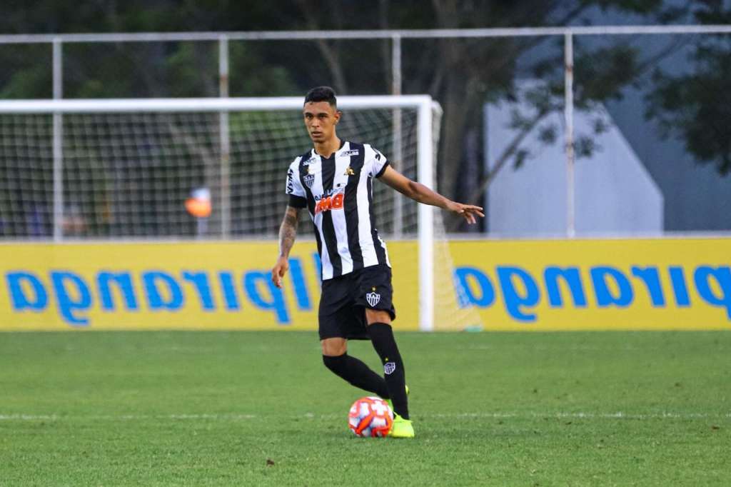 Após passagem pelo Guarani, Mendes está de volta ao Atlético-MG