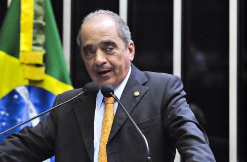Empresário, ex-senador sugere apedrejamento de jornalistas em comparação com Seleção