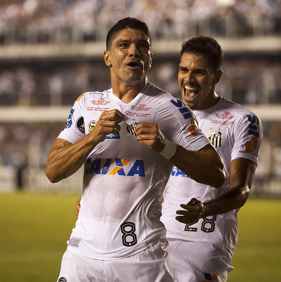 ‘Joga de terno’: ídolo do Santos, ex-volante Renato completa 41 anos