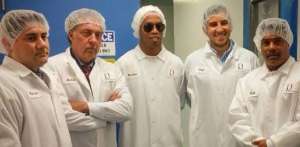 Após demissão de Teich, internautas pedem Lisca e Ronaldinho como ministros da saúde