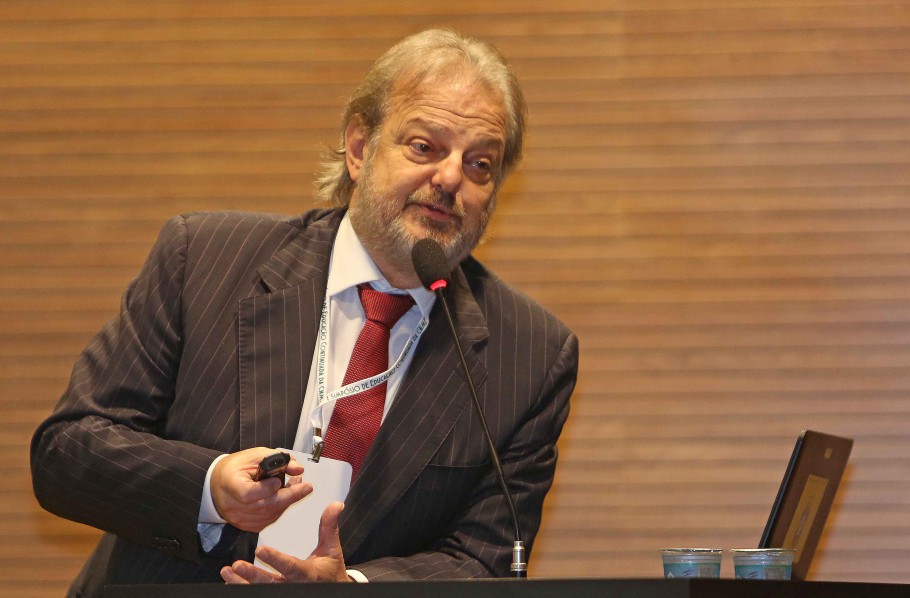 Coordenador médico da CBF diz que medidas para volta são para a saúde de todos