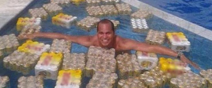 Ídolo do São Paulo invade live, pede música e Pixote vibra: “Danone”