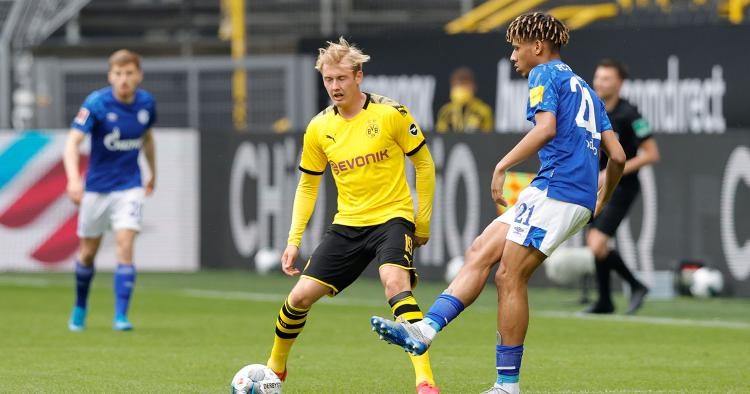 ‘Foi muito, muito diferente’, diz técnico do Borussia sobre retorno do Alemão