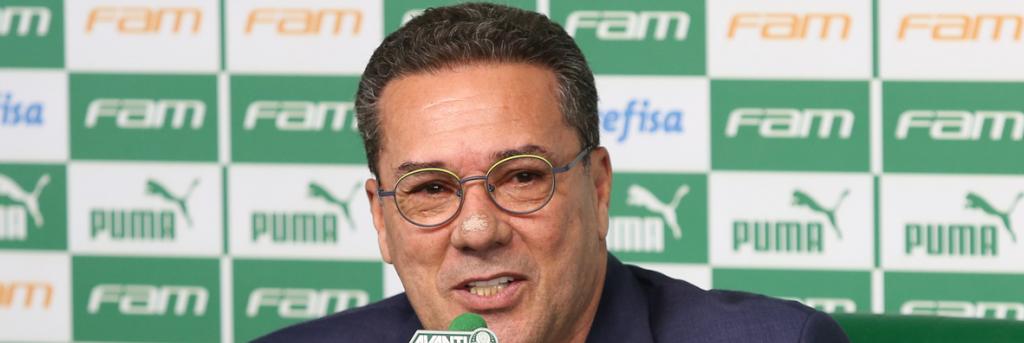 Atrás de seguidores, ex-técnico da Seleção fará live com torcedores